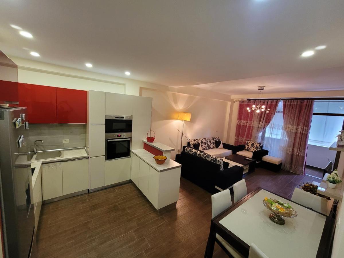 Spacious And Cozy Apartment Tirana Exterior foto